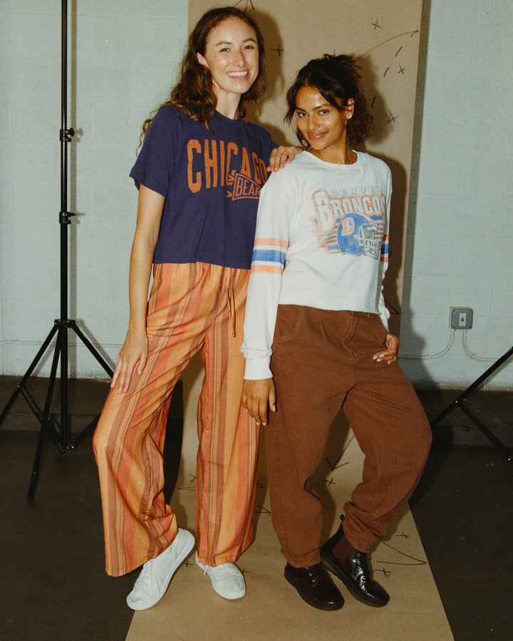 Women's Bears Dual Threat Mock Neck Crop Tee