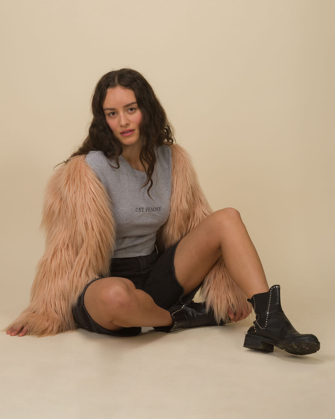 Women's Embroidered Une Femme Baby Tee