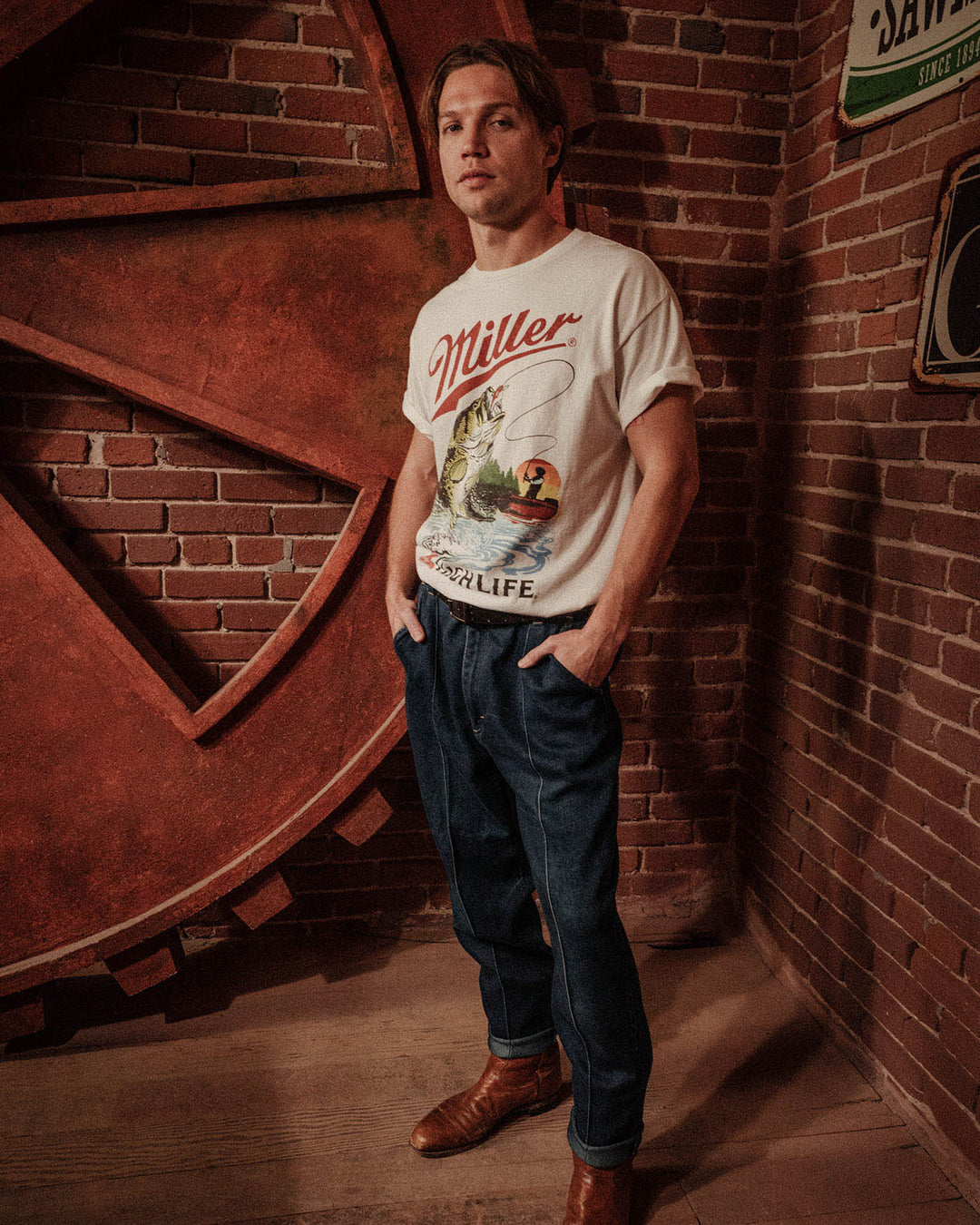T-shirt imprimé de pêche Miller High Life – Amnesia T-shirt imprimé de pêche Miller High Life – Amnesia
