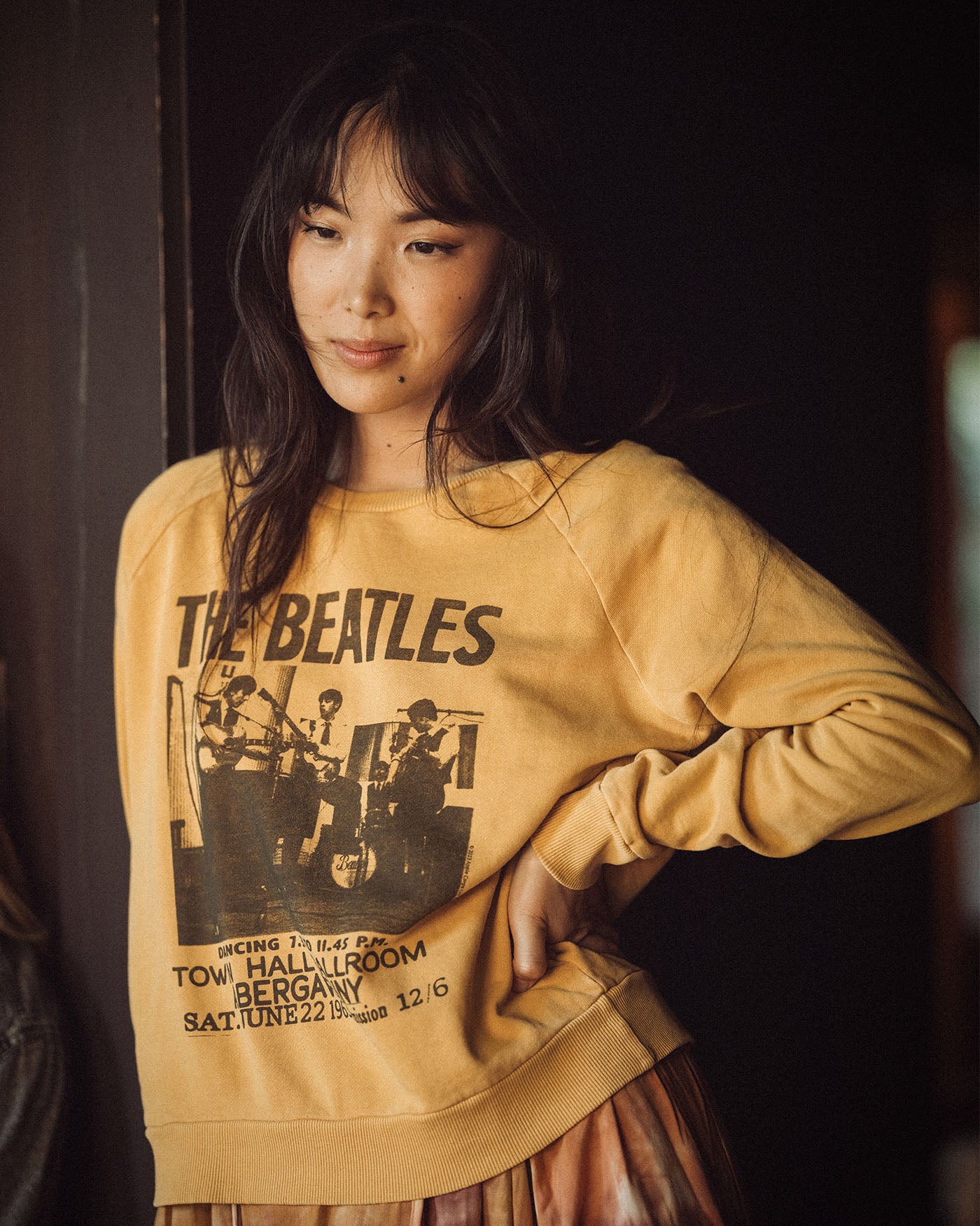 Women's The Beatles Vintage Raglan Pullover – Junk Food Clothing Women's The Beatles Vintage Raglan Pullover – Junk Food Clothing