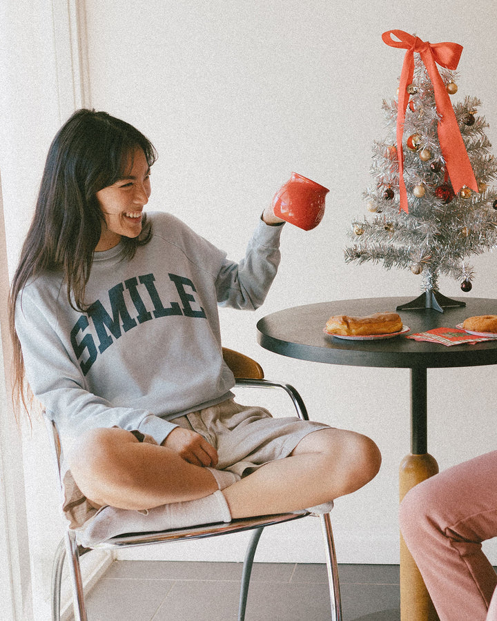 Women's Smile Vintage Raglan Pullover