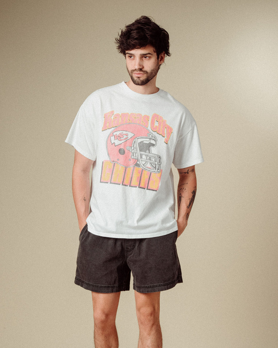 Kansas City Chiefs Throwback Helmet Flea Market Tee