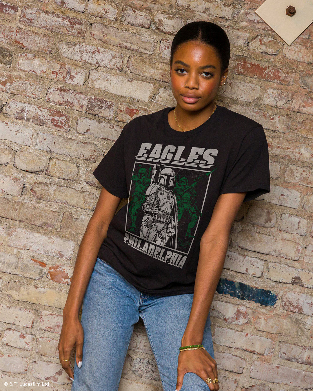 Eagles Star Wars™ Boba Fett Showdown Fan Tee